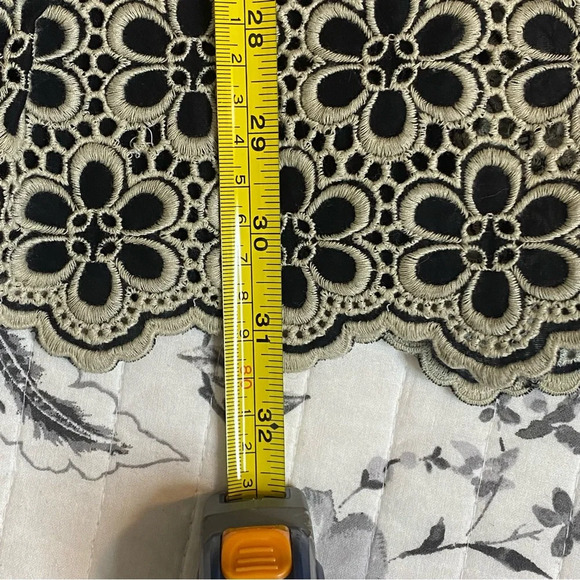 THREAD Social Embroidered Strap Midj Dress Pockets Overlay Black White Floral 0 - Picture 9 of 10